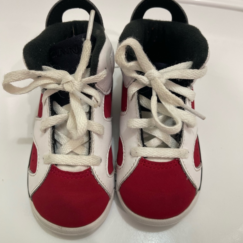 Jordan 6 Retro
